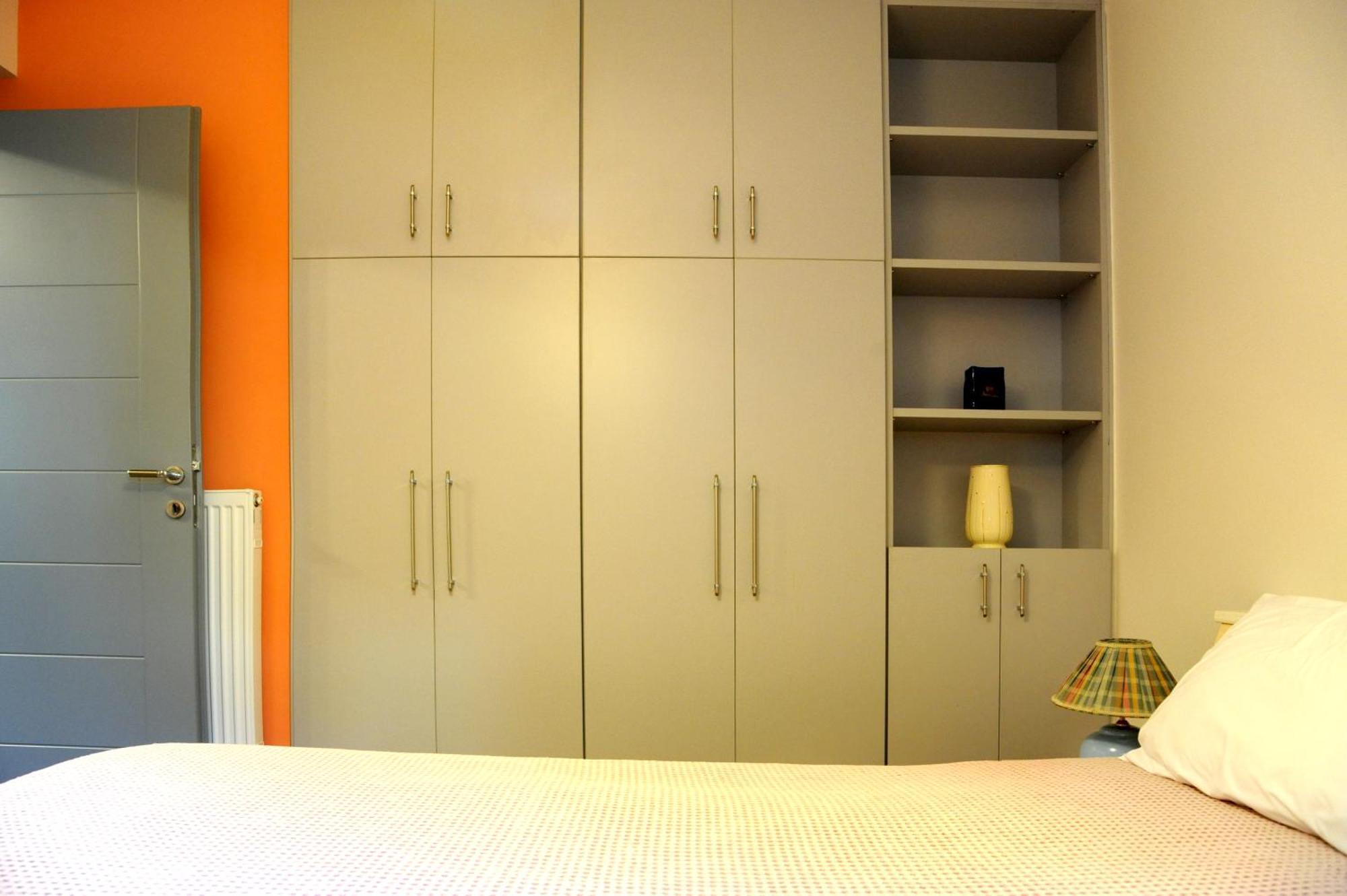 Apartment Olive And Orange Mystras